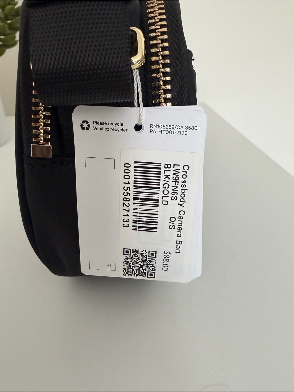 Lululemon Crossbody Camera Bag 2L *logo Black/Gold - Picture 4 of 9